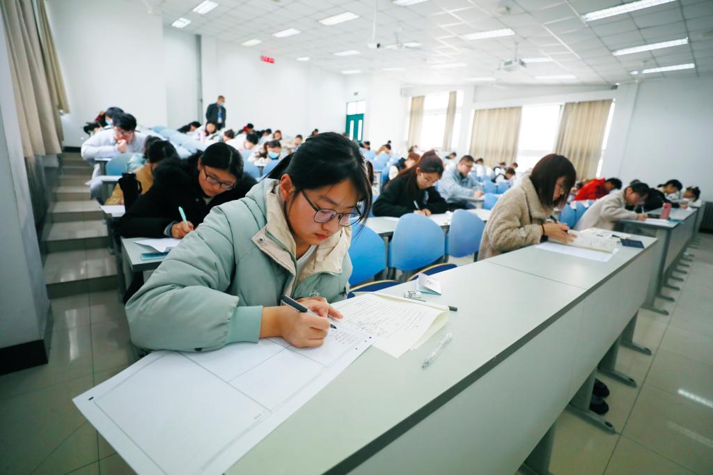 共安排考试849场次